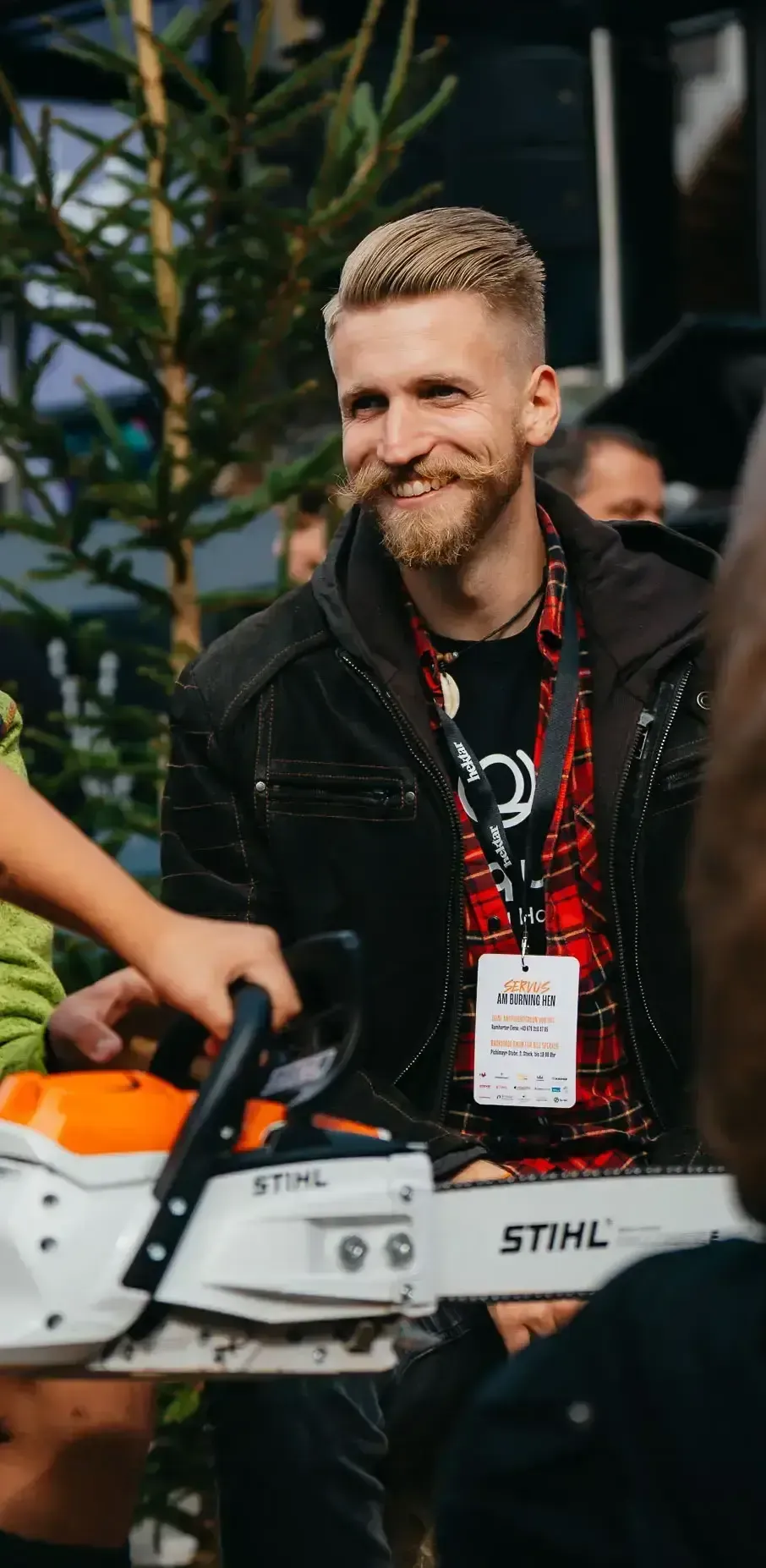 holzquelle Chris_at_Burning_Hen_24-stihl